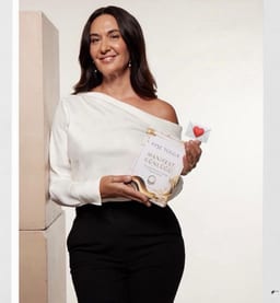 Ayşe Tolga